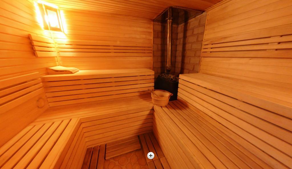 Hotel Forward Pool&sauna *